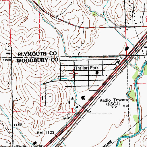 Topographic Map of Evergreen Village, IA