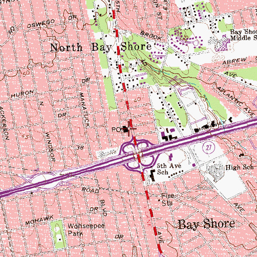 Topographic Map of Bay Shore Post Office, NY