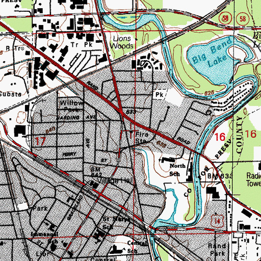 Topographic Map of Des Plaines Fire Station 1, IL