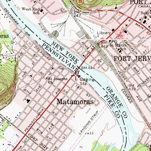 Topographic Map of Matamoras Post Office, PA