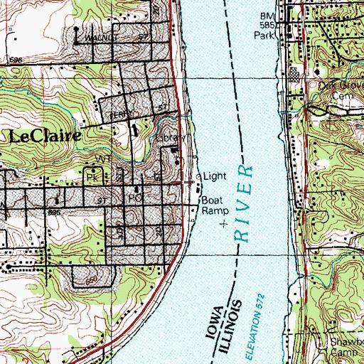 Topographic Map of Le Claire, IA
