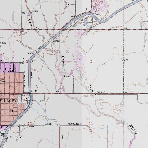 USGS 24K topo map of KIQS-FM (Willows), CA