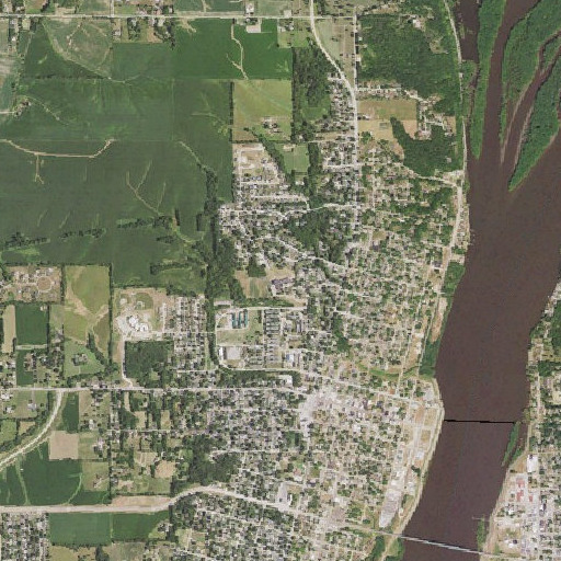 Aerial imagery of Lyons Middle School, IA