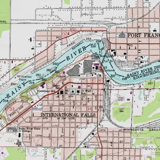 USGS 24K topo map of Smokey Bear Park, MN