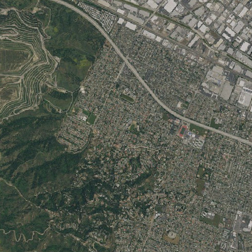 Aerial imagery of Los Robles Elementary School, CA