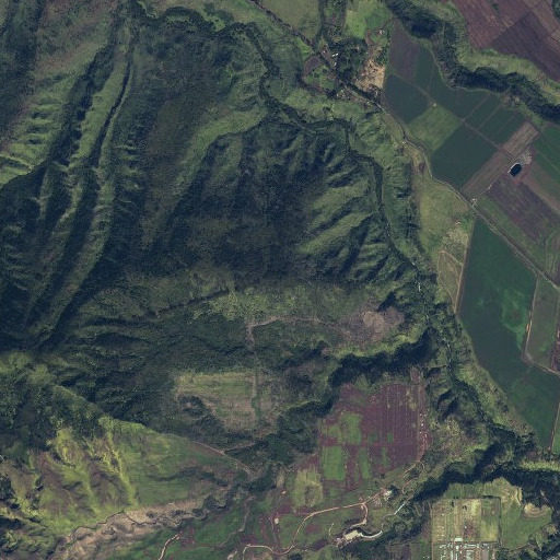 Aerial imagery of Māʻili, HI