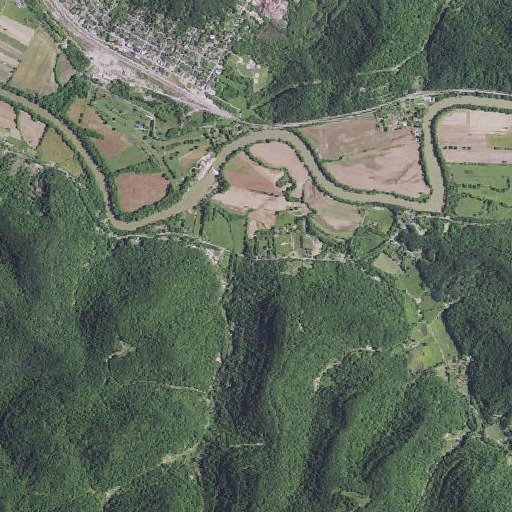 Aerial imagery of Congleton Cemetery, KY