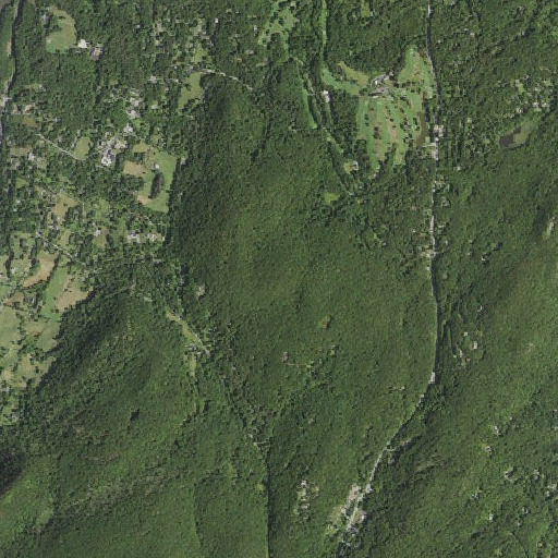 Aerial imagery of Fort Hill, NY
