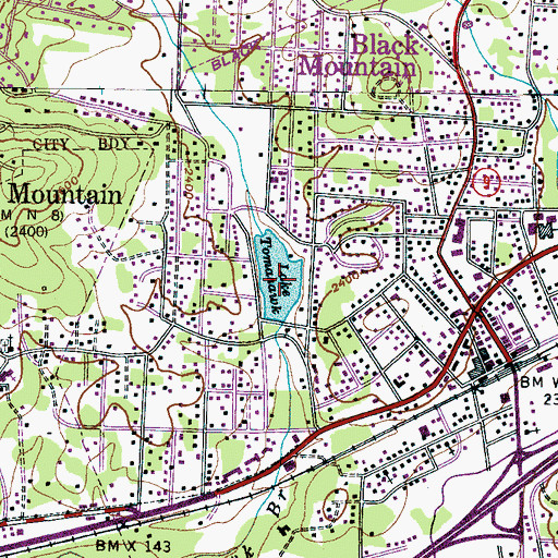 Topographic Map of Lake Tomahawk, NC
