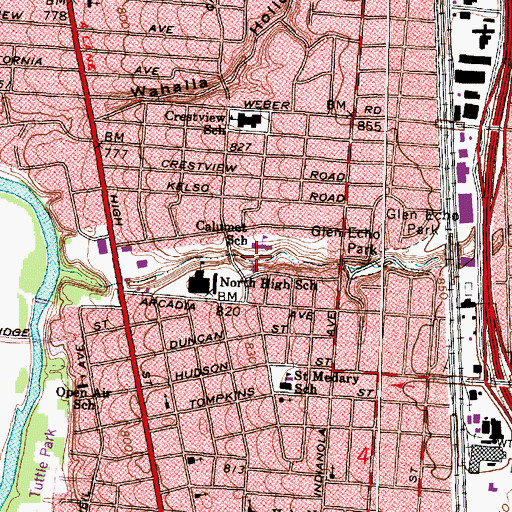 Topographic Map of Calumet School, OH