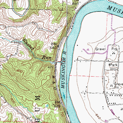 Topographic Map of Russet Run, OH