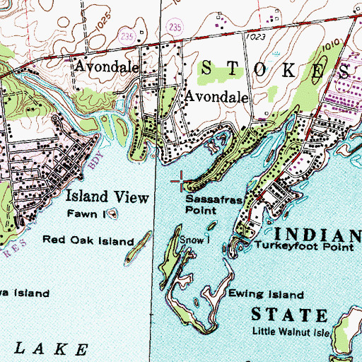 Topographic Map of Sassafras Point, OH