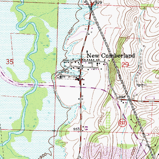 Topographic Map of New Cumberland Elementary School, OH