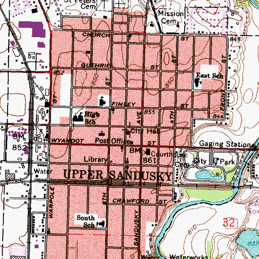 Topographic Map of Upper Sandusky City Hall, OH