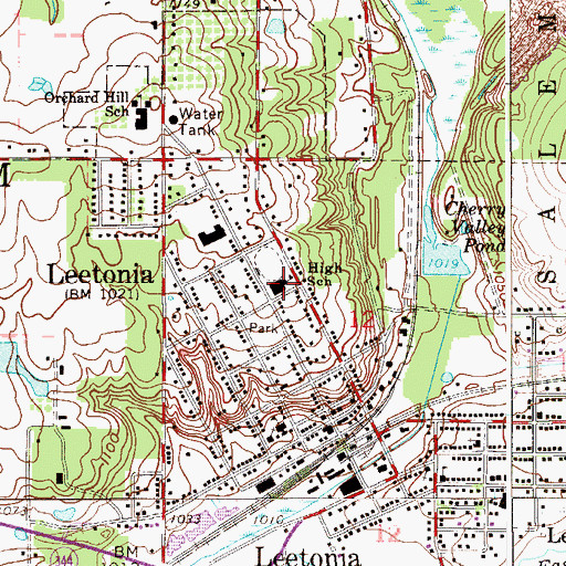 Topographic Map of Leetonia High School, OH