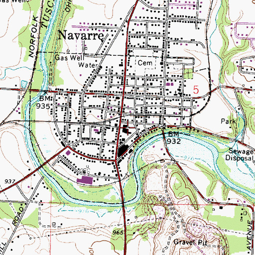 Topographic Map of Navarre Elementary School, OH