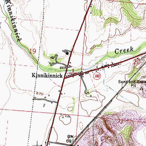 Topographic Map of Kinnikinnick, OH