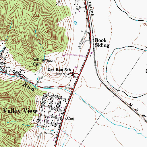 Topographic Map of Dry Run Elementary School, OH