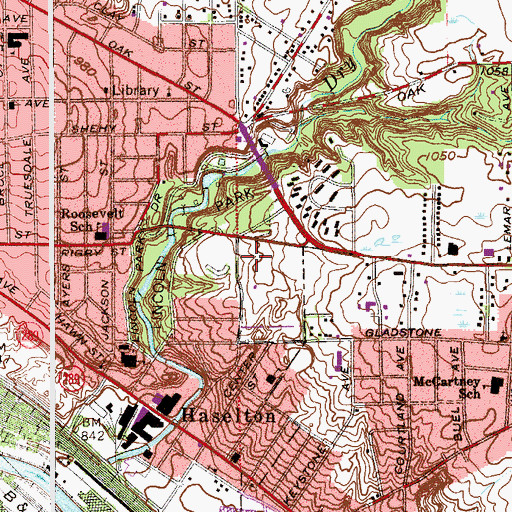 Topographic Map of WYWR-AM (Campbell), OH