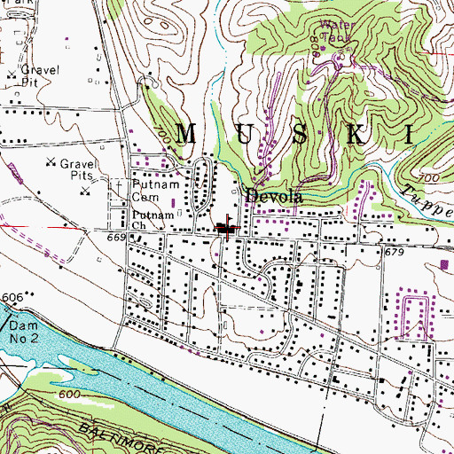 Topographic Map of Putnam Elementary School, OH