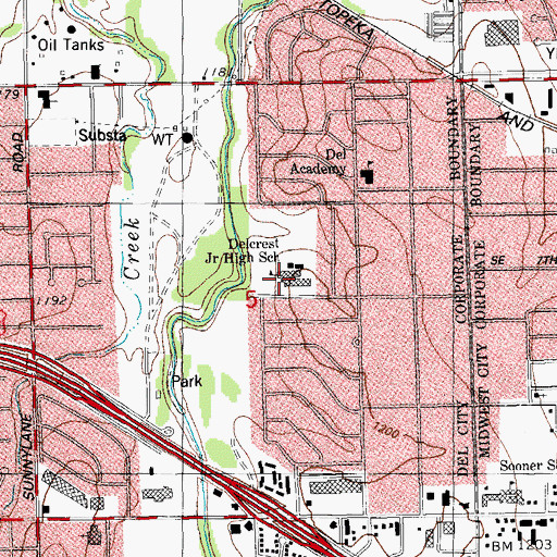 Topographic Map of Del Crest Middle School, OK