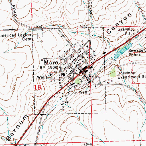 Topographic Map of Moro, OR