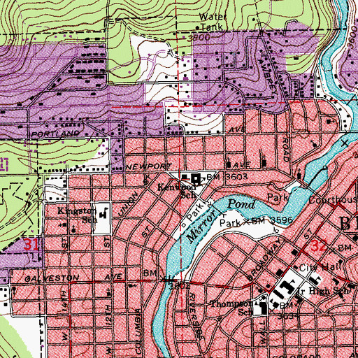 Topographic Map of Highland School at Kenwood Elementary School, OR