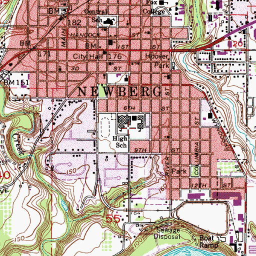 Topographic Map of Edwards Elementary School, OR