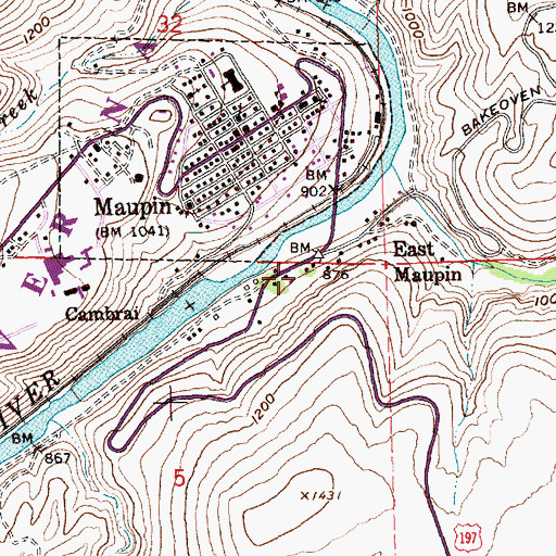 Topographic Map of Maupin Station (historical), OR
