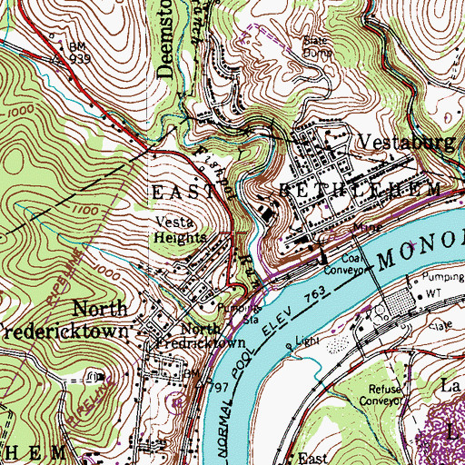 Topographic Map of Vesta Heights, PA