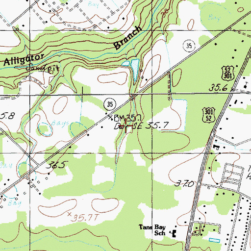 Topographic Map of Tans Bay School, SC