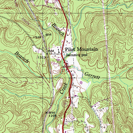 Topographic Map of Garrett Branch, TN