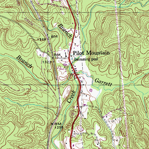 Topographic Map of Hatmaker Branch, TN