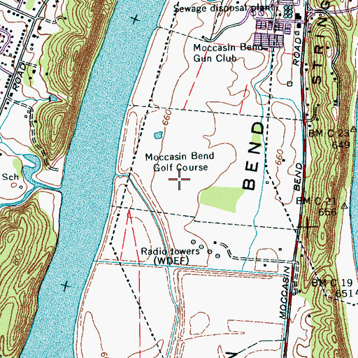 Topographic Map of Moccasin Bend Golf Course, TN