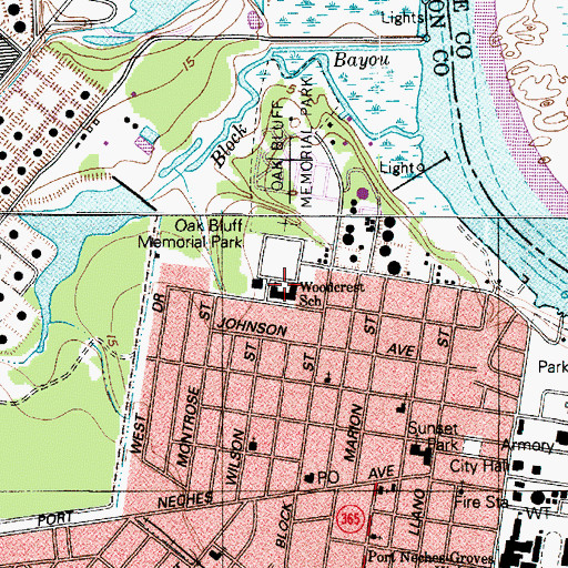 Topographic Map of Woodcrest School, TX