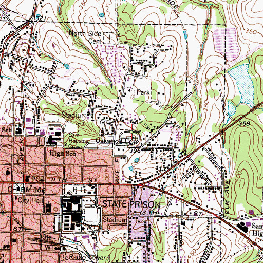 Topographic Map of Oakwood Cemetery, TX