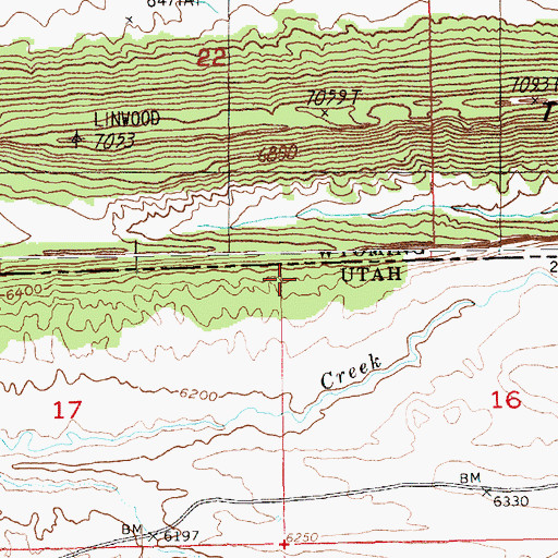 Topographic Map of The Glades, UT