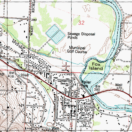Topographic Map of West Richland Municipal Golf Course, WA