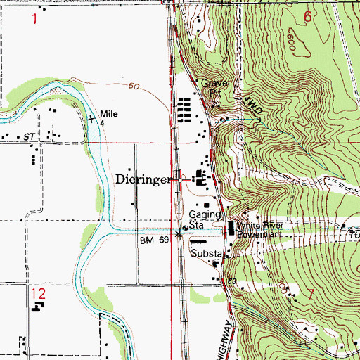 Topographic Map of Dieringer Middle School, WA
