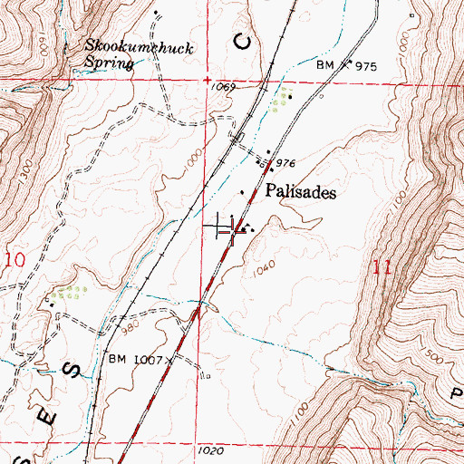 Topographic Map of Palisades Elementary School, WA