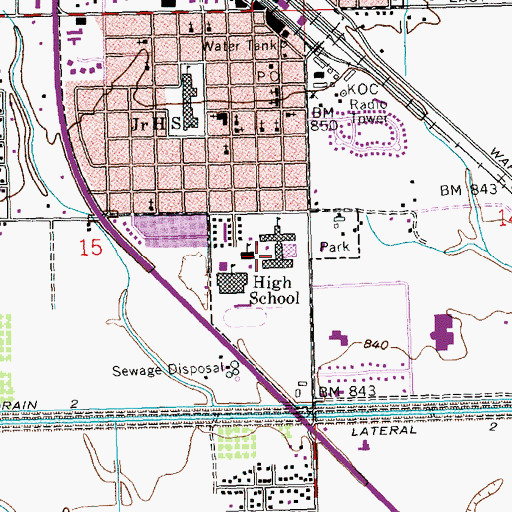 Topographic Map of Wapato Intermediate School, WA