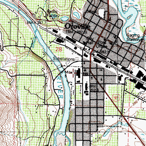 Topographic Map of Oroville Middle - High School, WA