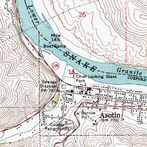 Topographic Map of Chief Looking Glass Marina, WA