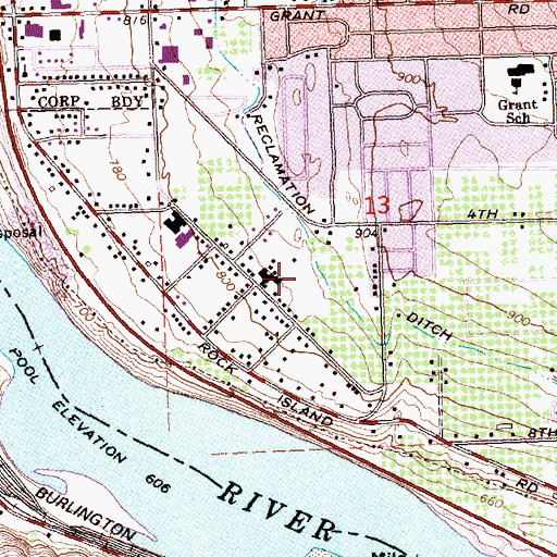 Topographic Map of KWWW-AM (Wenatchee), WA