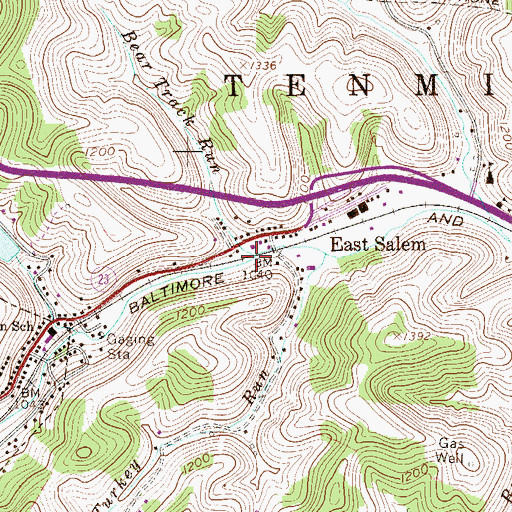 Topographic Map of Bear Track Run, WV