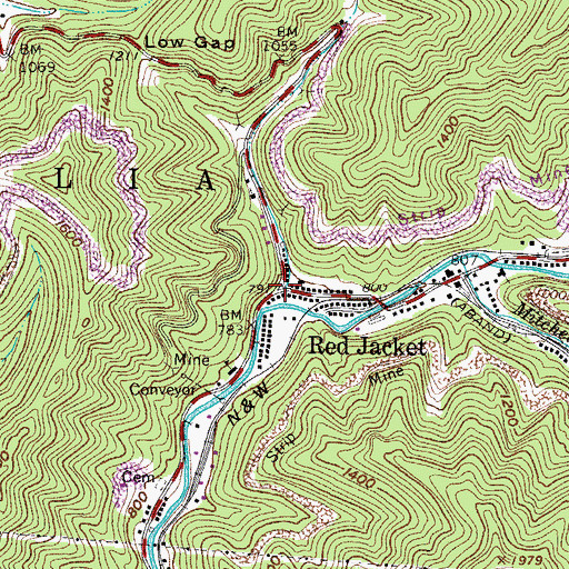 Topographic Map of Red Jacket, WV