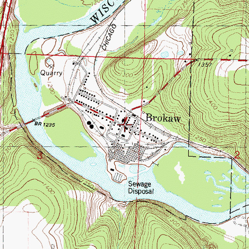 Topographic Map of Brokaw, WI