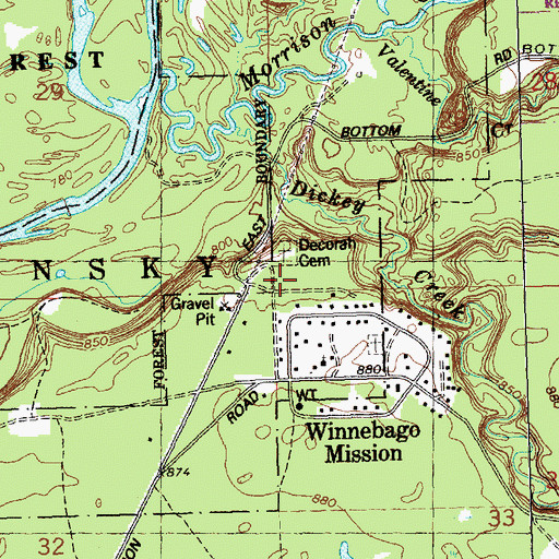 Topographic Map of Decorah Cemetery, WI