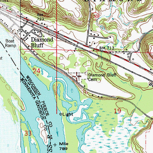 Topographic Map of Diamond Bluff Cemetery, WI