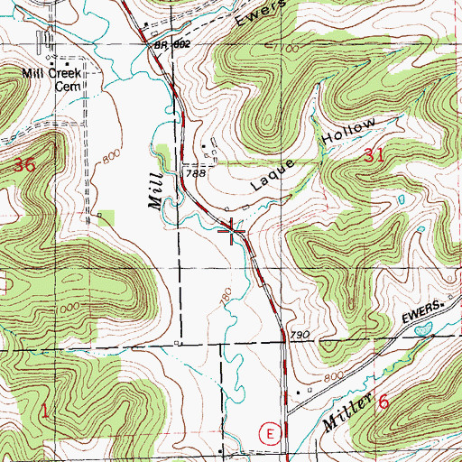 Topographic Map of Laque Hollow, WI